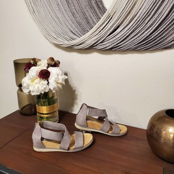 Euro-Soft Sport Sandals Sz 7 - Picture 3 of 5